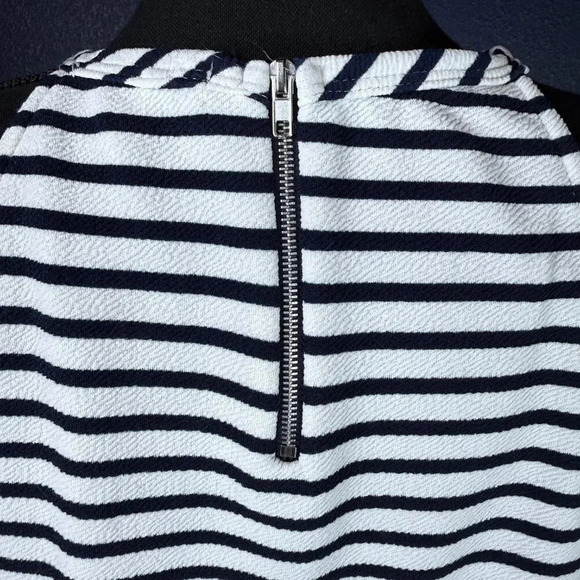 Green Envelope White & Navy Striped Halter Tank Size Medium - Picture 6 of 7